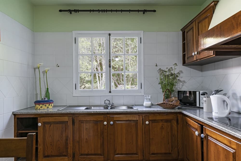 Casa do Lanço I by An Island Apart