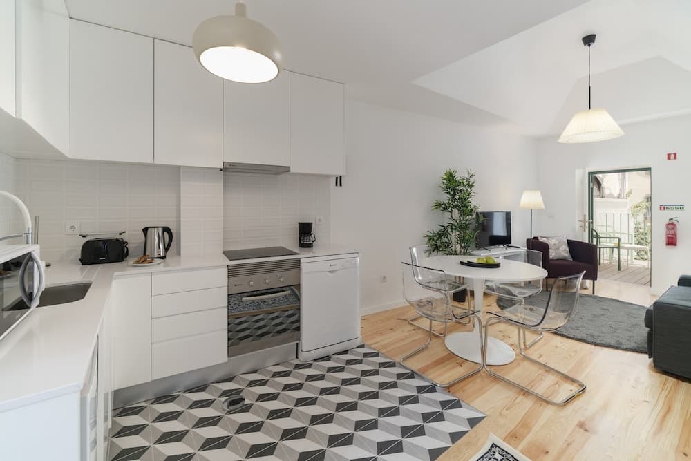 Zona Velha VIII by An Island Apart