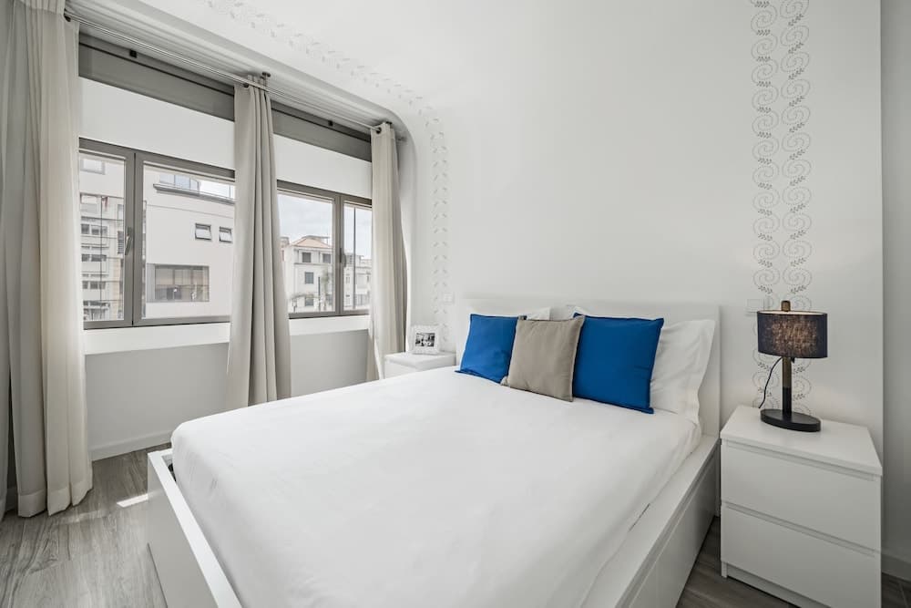 Drapes Design Apartments I by An Island Apart