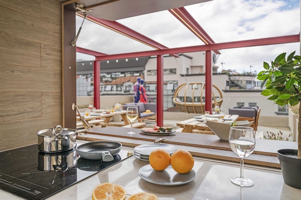 Drapes Design Apartments 3A Francês by An Island Apart