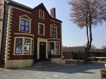 Woodlands Guest House