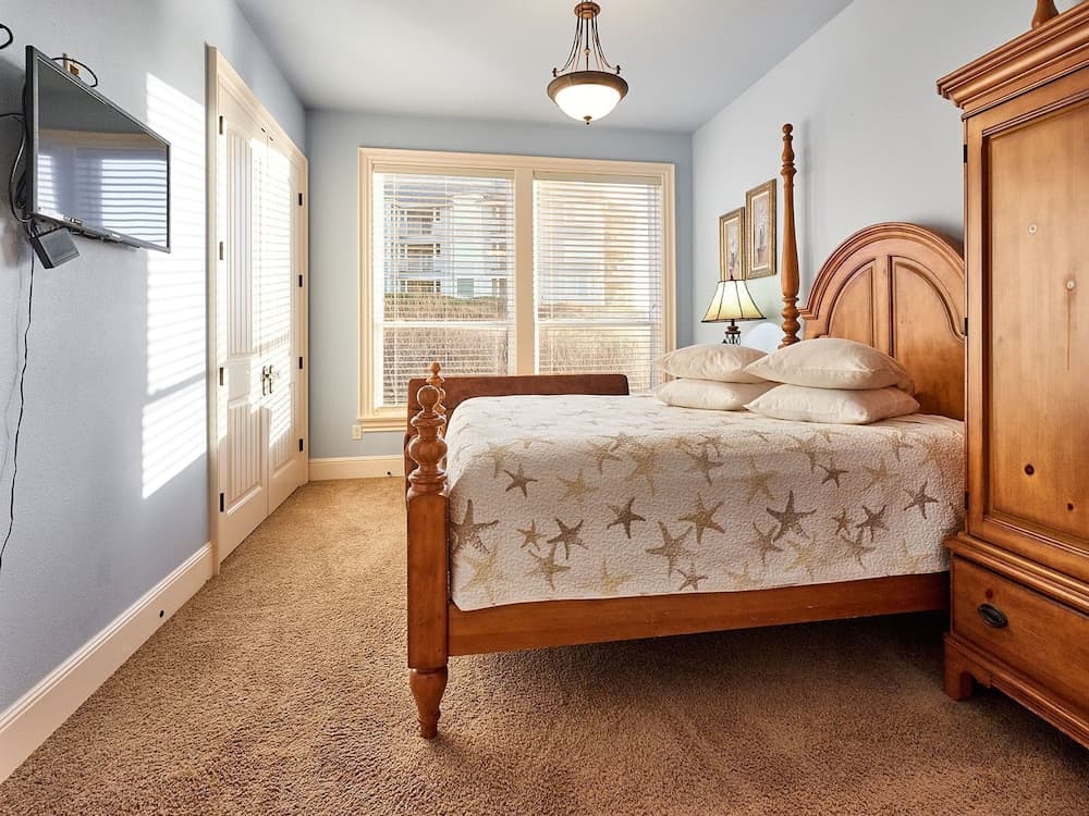 Admiral's Beach Retreat