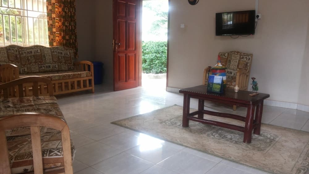 Lavic Country Resort