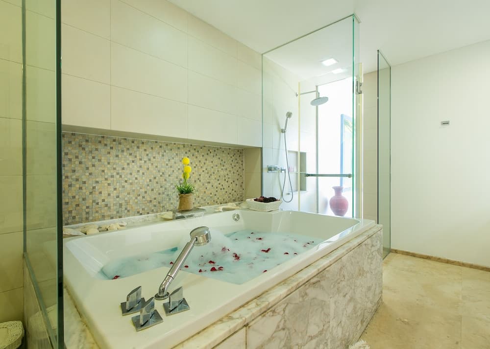 The Heights Penthouse Ocean view A11 Near Kata Beach