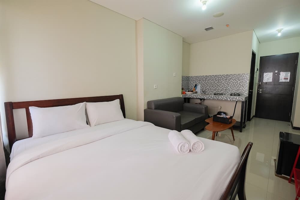 Garden View Studio at Nifarro Park Apartment