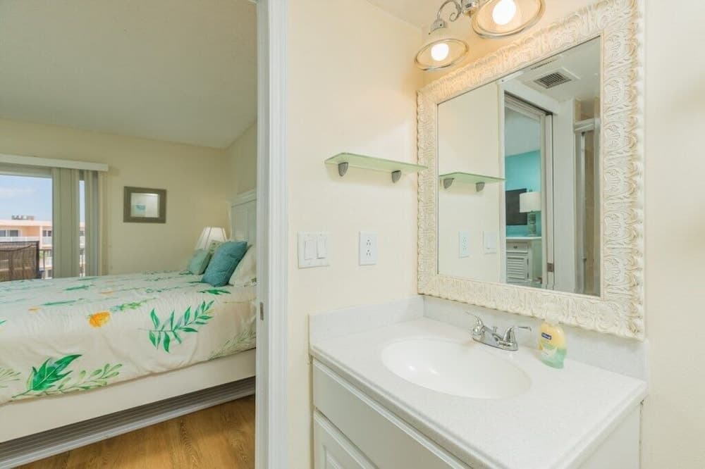 St Augustine Beach And Tennis 405