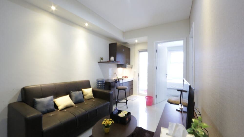 Clean and Cozy 2BR Apartment @ Parahyangan Residence
