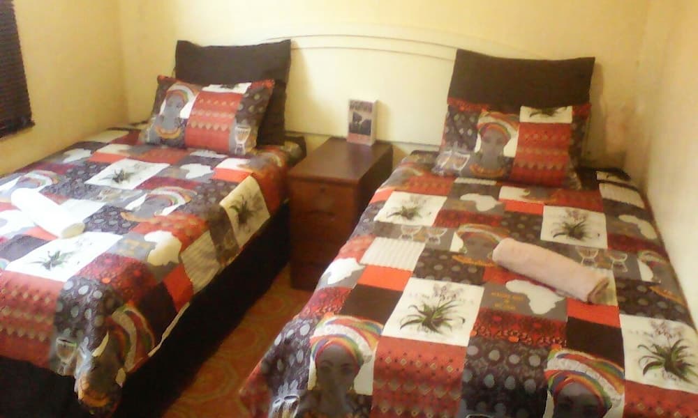 Orlando West Guest House - Hostel
