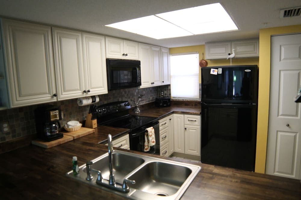 Ocean Village Club L22