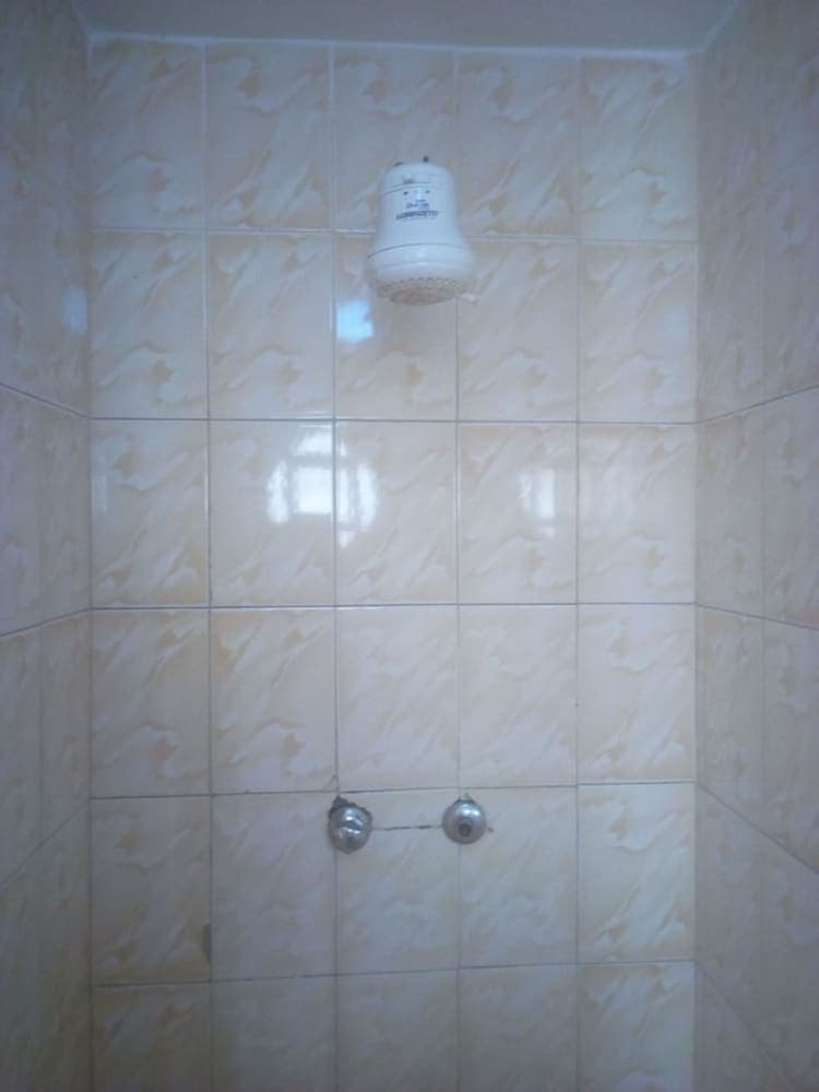 3 Shades Annex - Adults Only