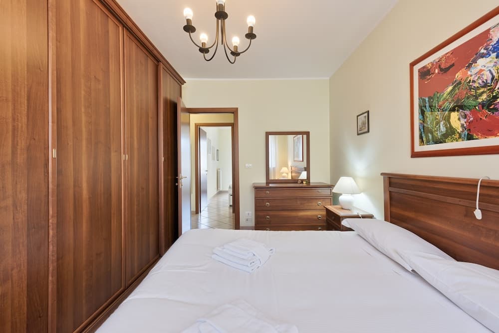 Fortino Roomy Apartment