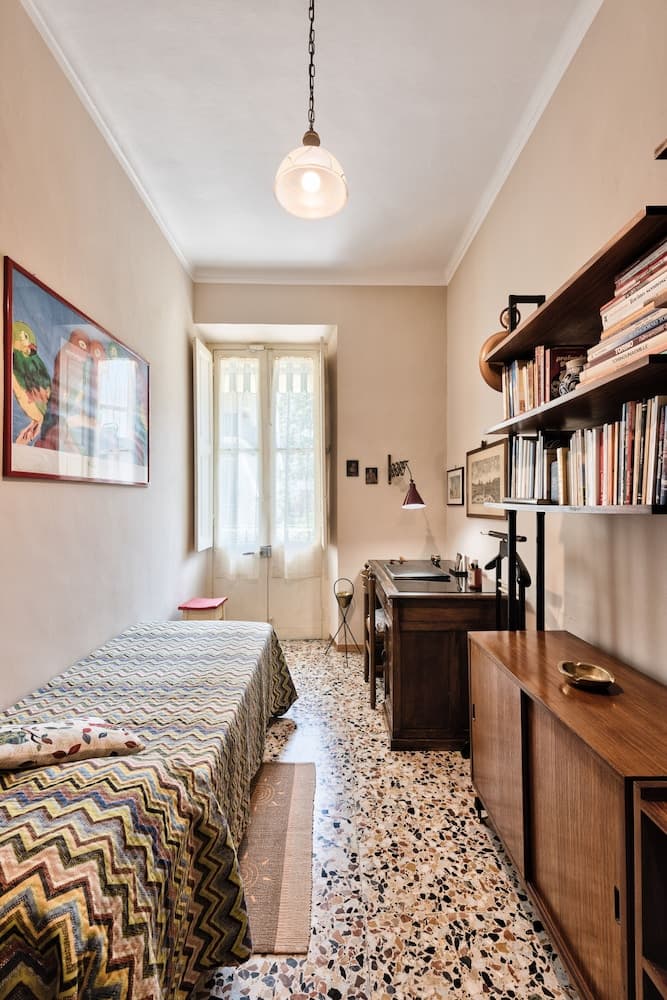 Vintage Flat Crocetta