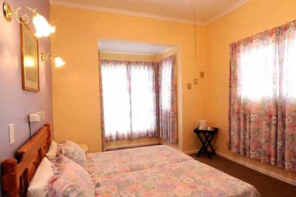 The Homestead Guest House and S-Catering