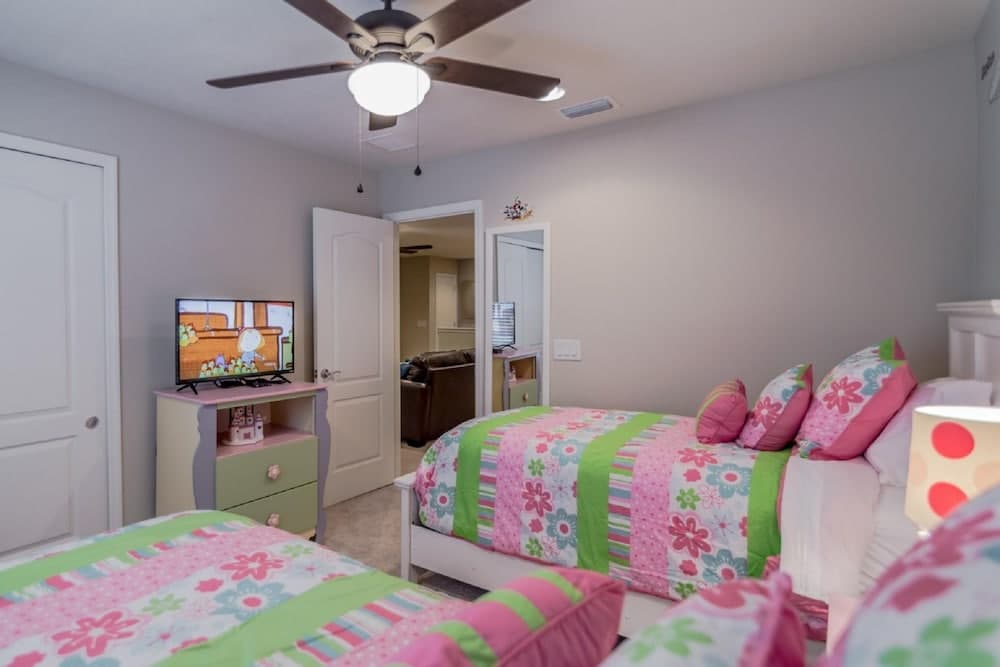 2054 Windsor at Westside