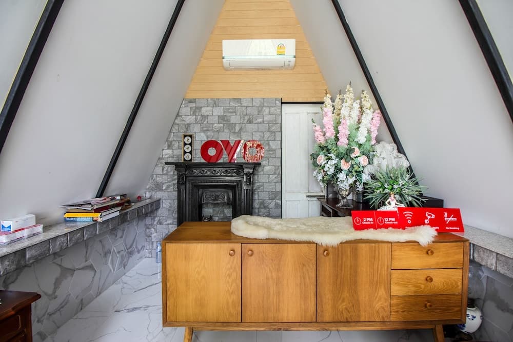 OYO 387 Little Bangbon