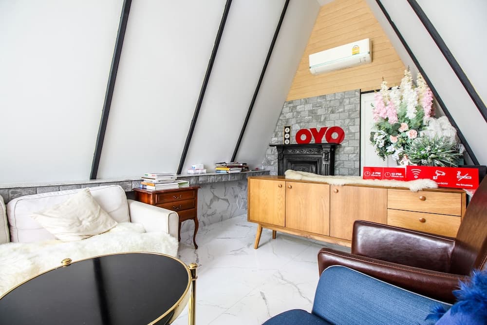 OYO 387 Little Bangbon