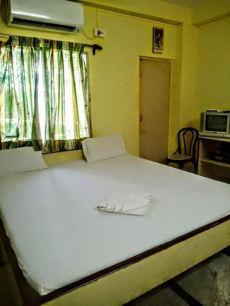 Janata Hotel & Restaurant