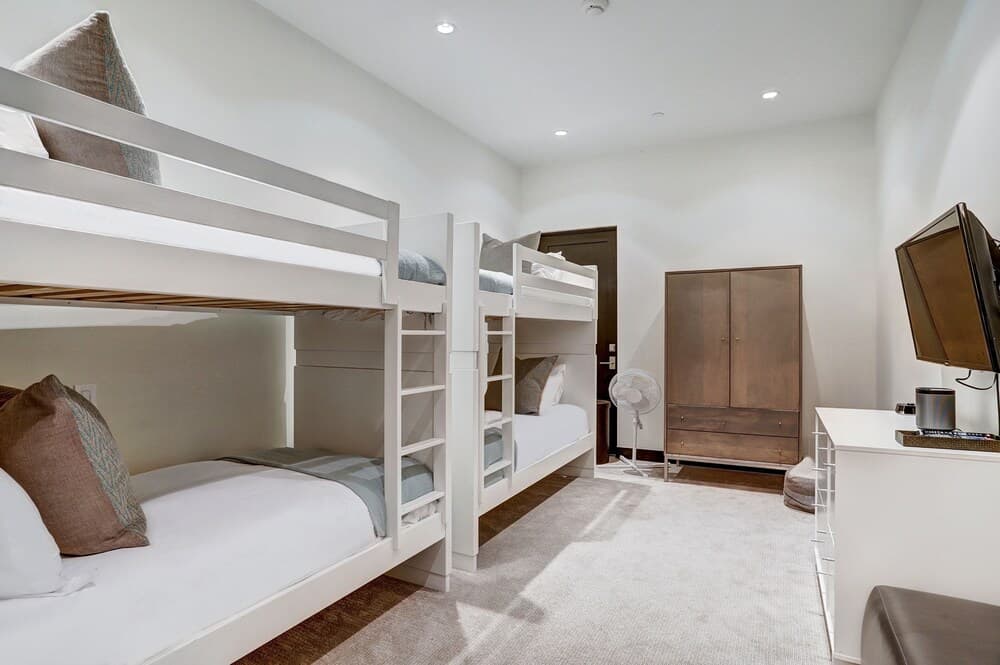 Luxury Seclusion-stunning Mtn Views-access To Base Amenities 4 Bedroom Duplex