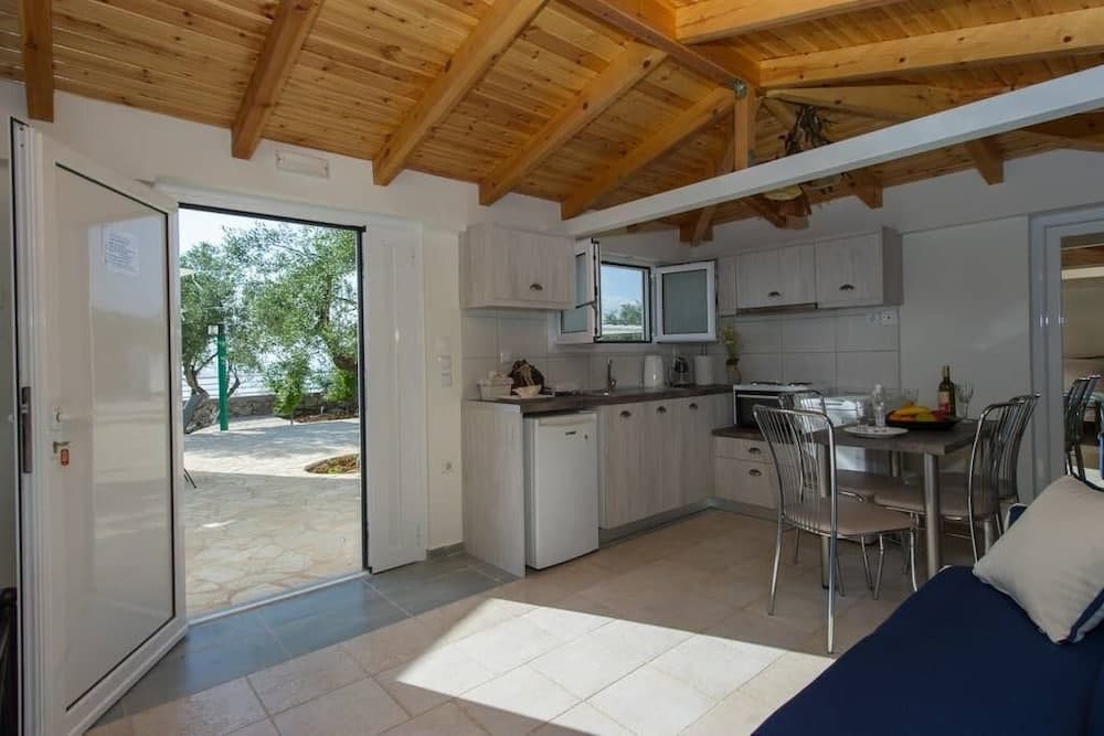 New Hope Studio with Pool near Beach