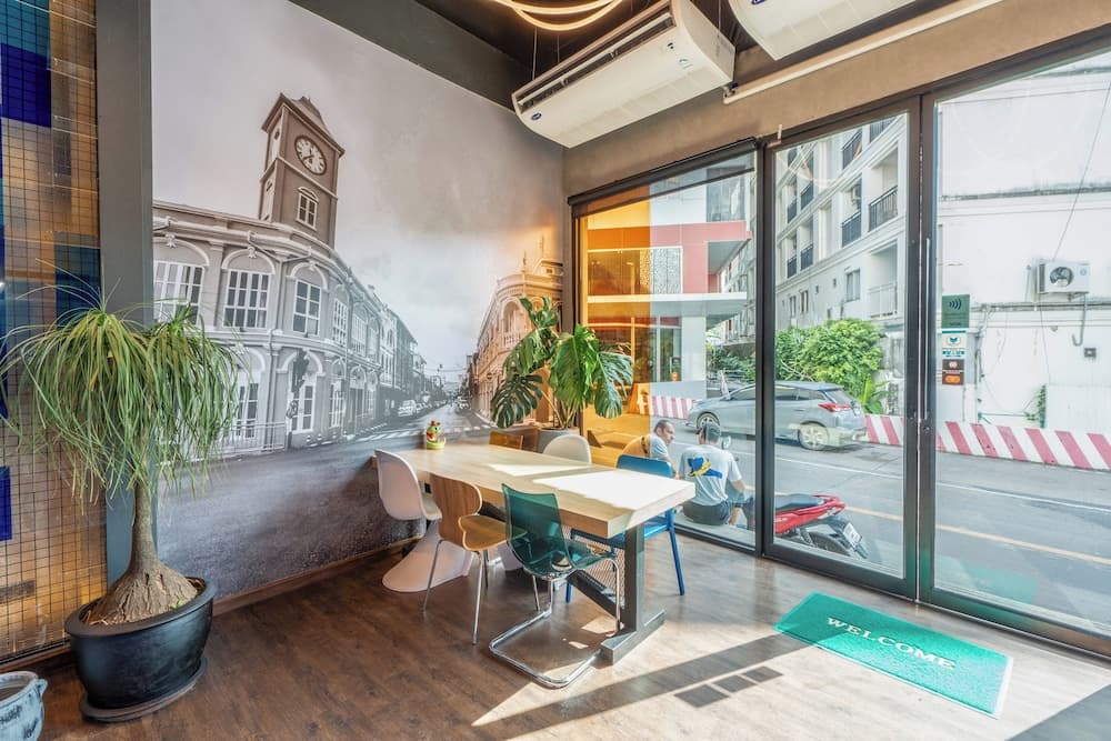 Patong Poshtel - Adults Only - Hostel