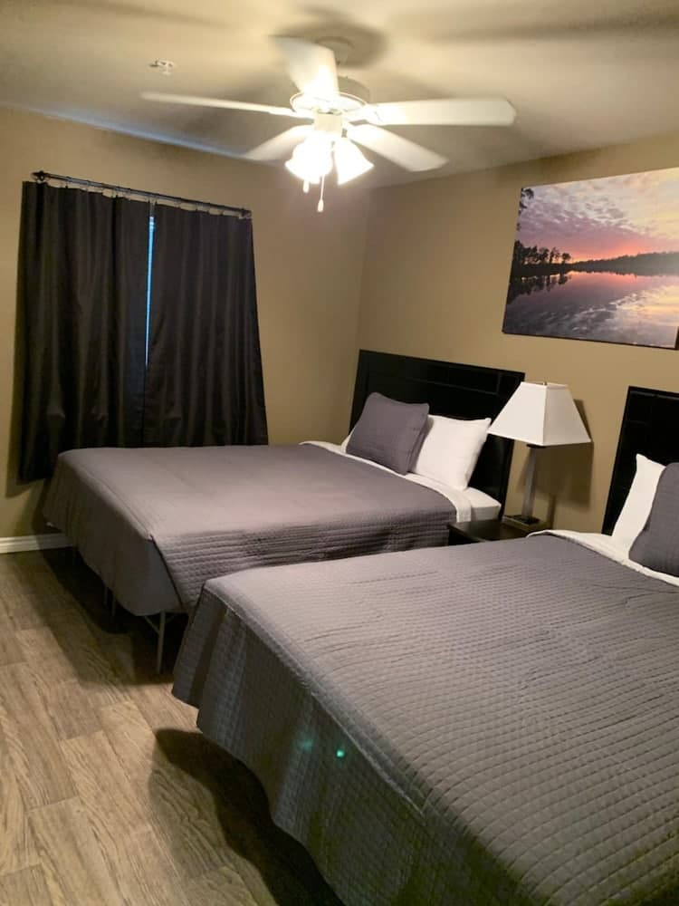 Eagle's Den Suites Andrews a Travelodge by Wyndham