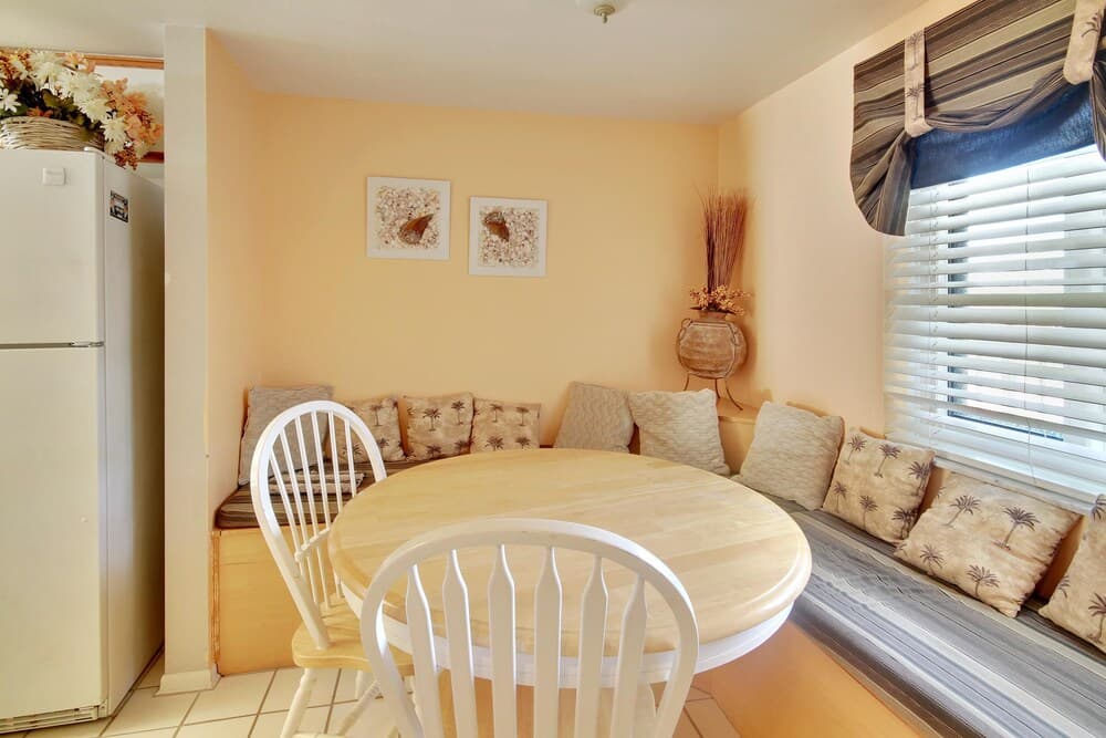 Land's End 302 Building 11 Beachfront With Private Balcony!