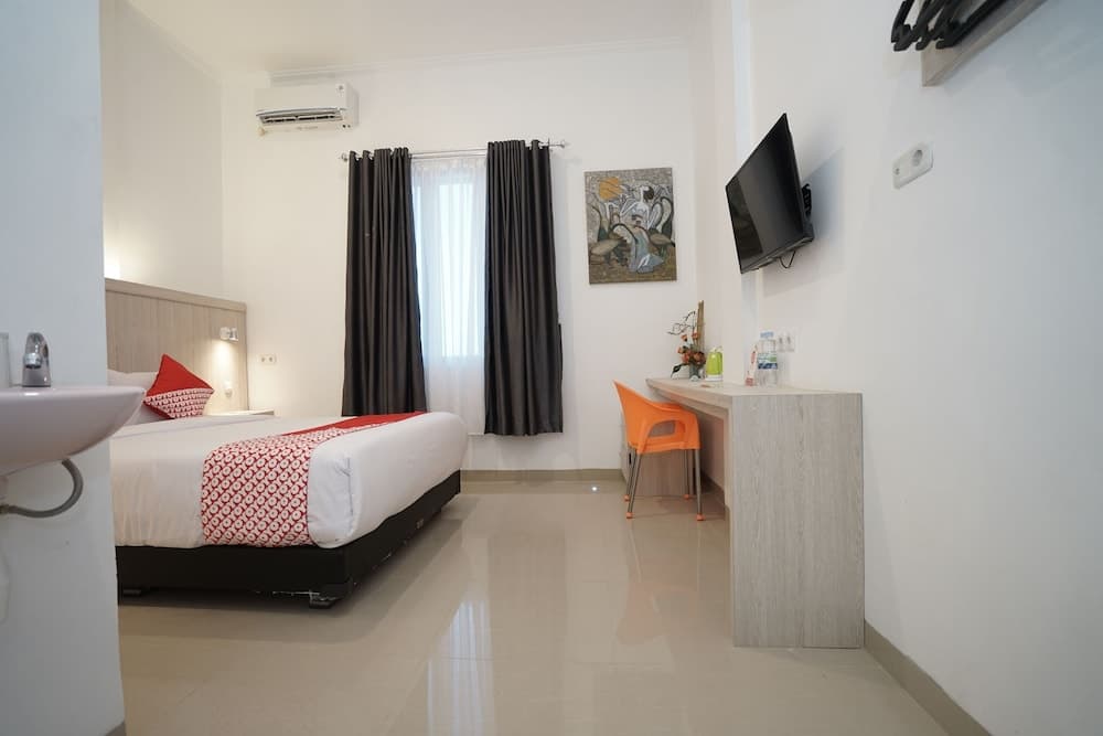 OYO Life 1299 Balcony Orange Homestay