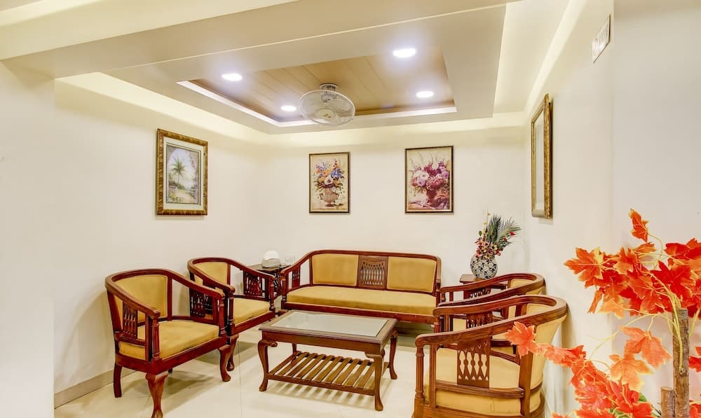 Itsy Hotel New Retreat - Main Market, Mahabaleshwar