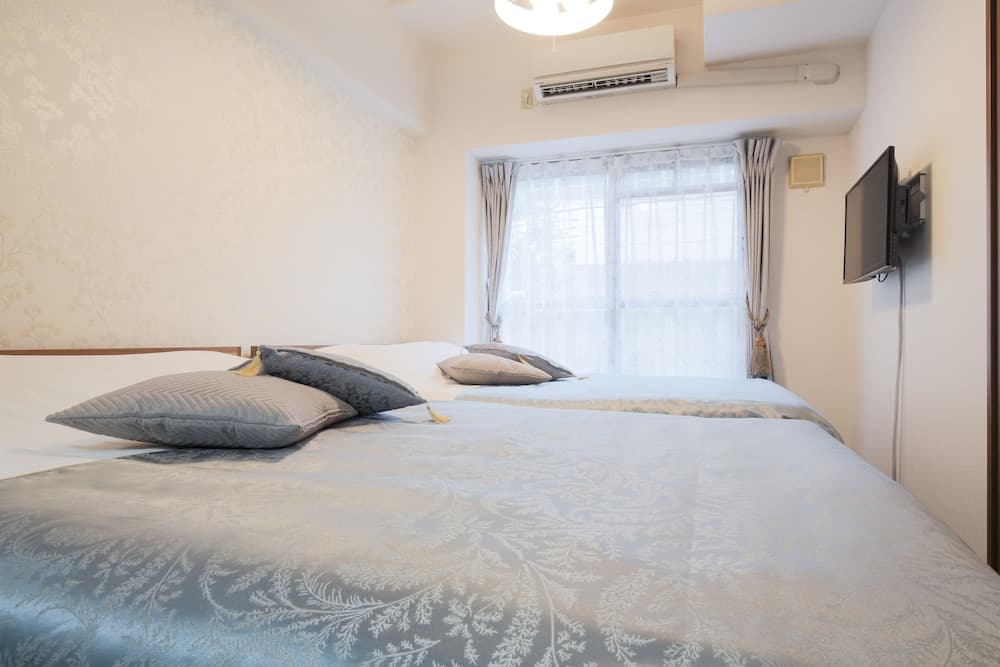 Grand Court Namba 205