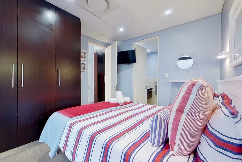 Eden On The Bay Apartment 67A