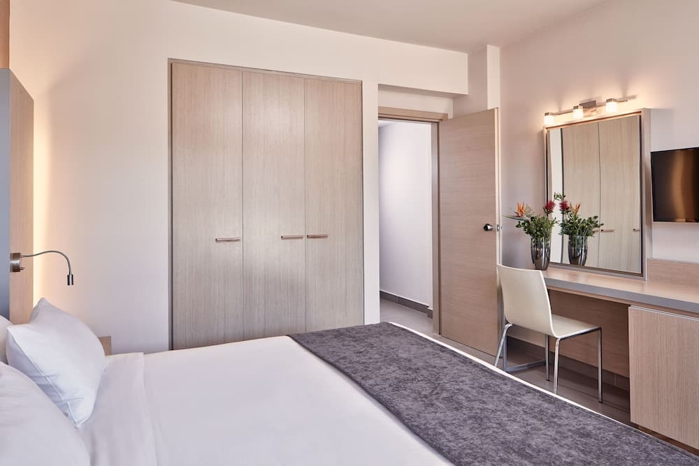 Atlantica Mikri Poli Crete