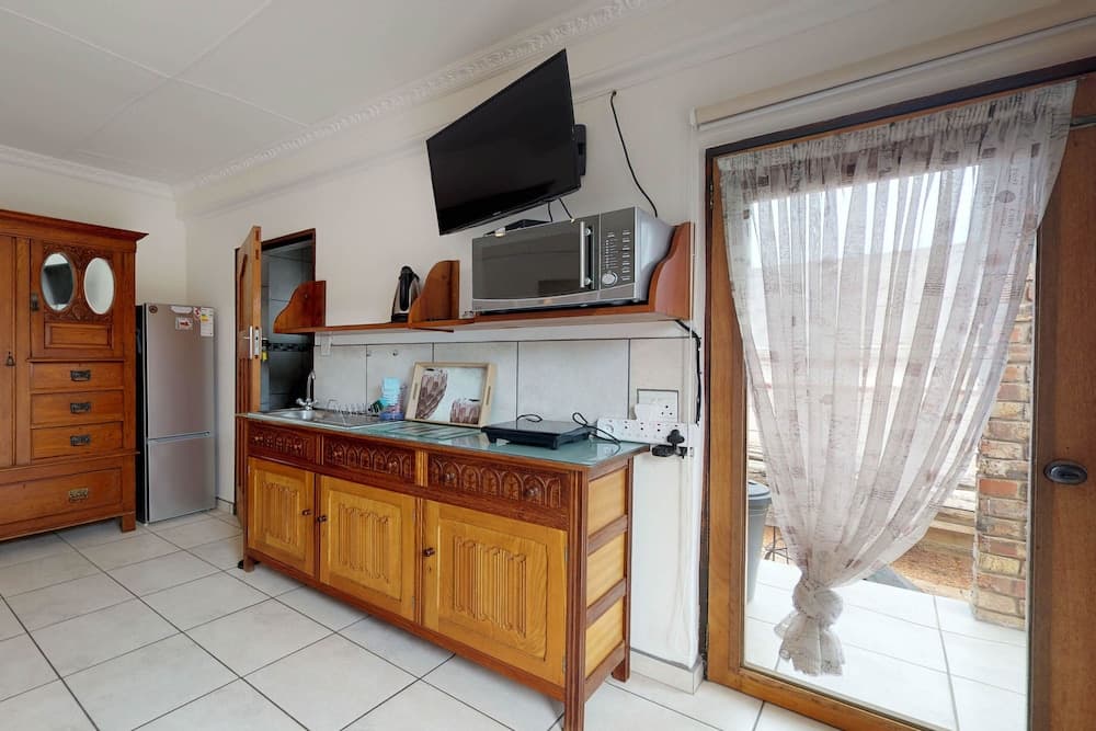 Kasteel Aan Zee Lady