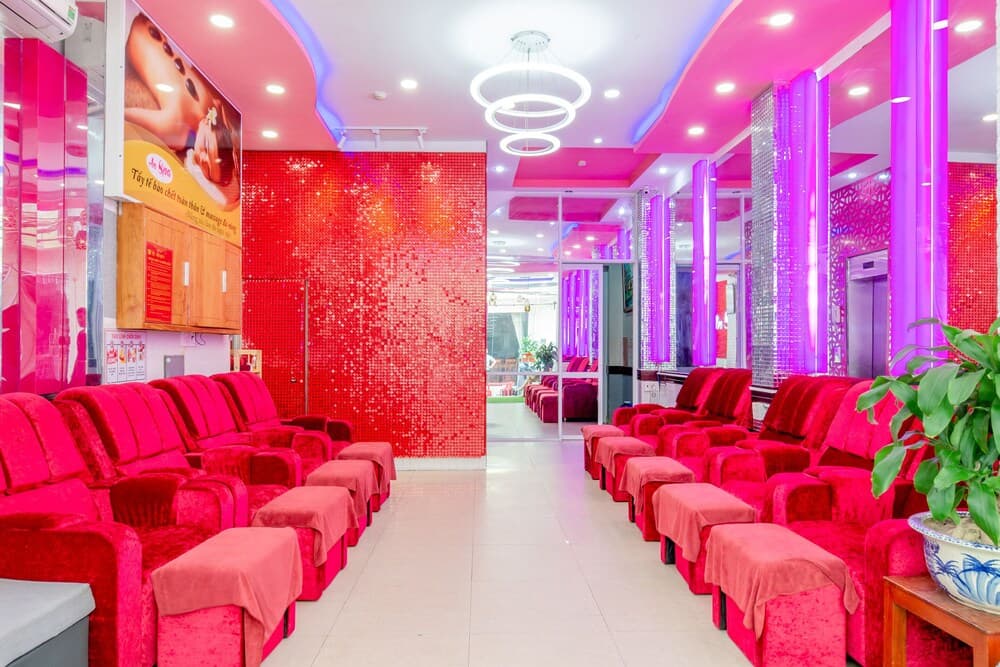 OYO 385 Gia Huy Hotel