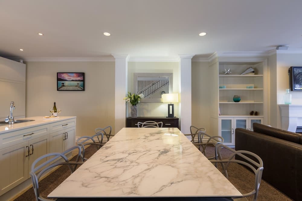 Lake Esplanade Villa