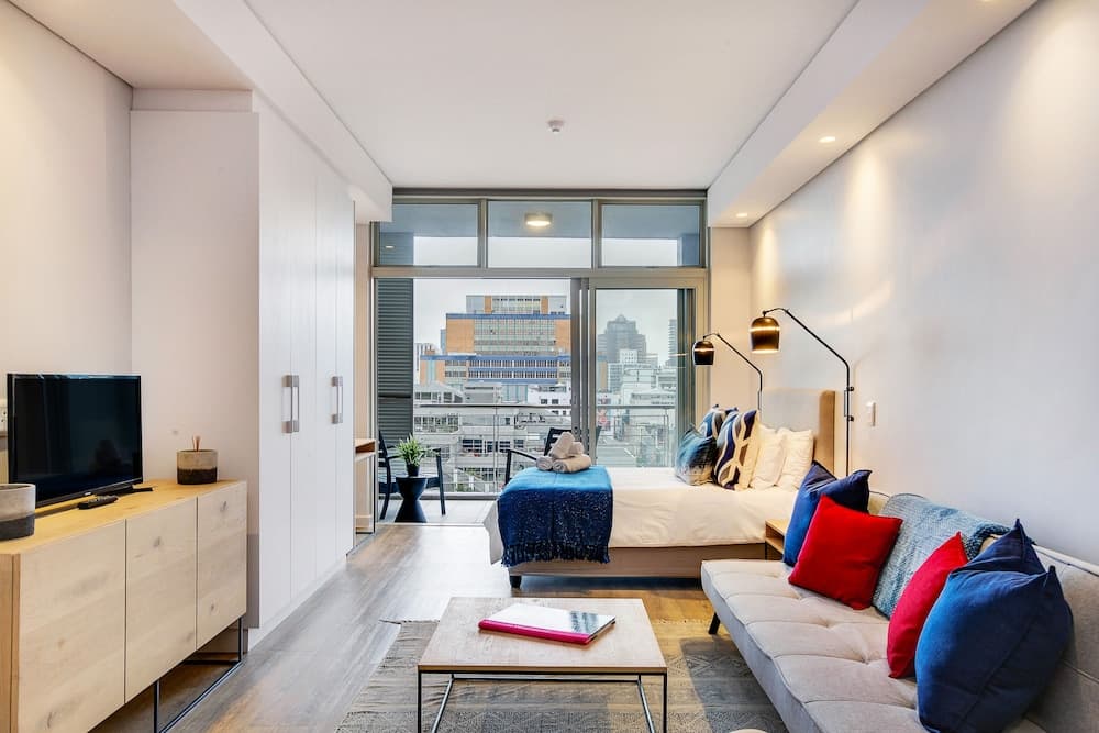 City View Balcony Apartment 908