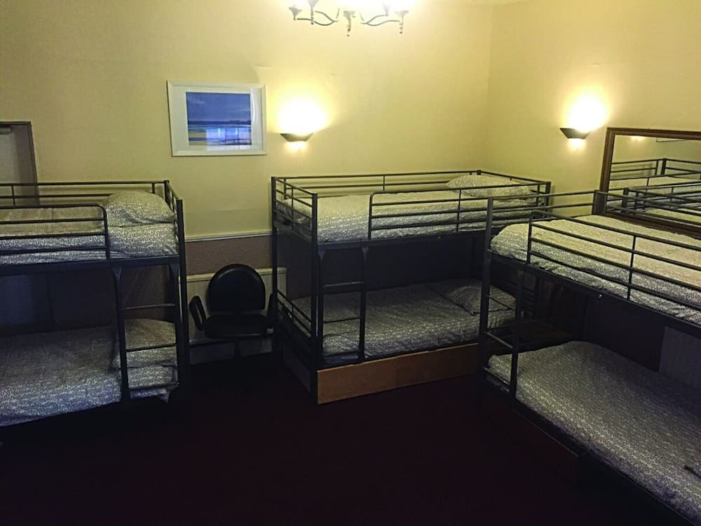 Bobby's Bunkhouse - Hostel