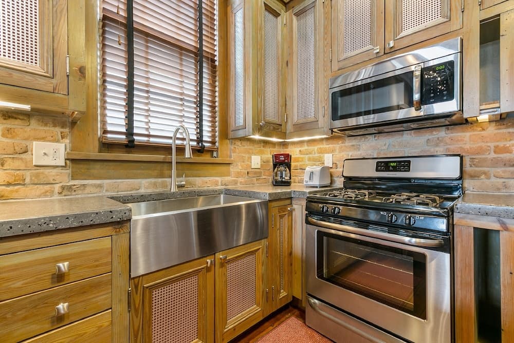 Modern 1-BD Near French Quarter | Walk to Superdome