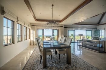 Lx14: Luxury Golf Course Villa With 360 Ocean View