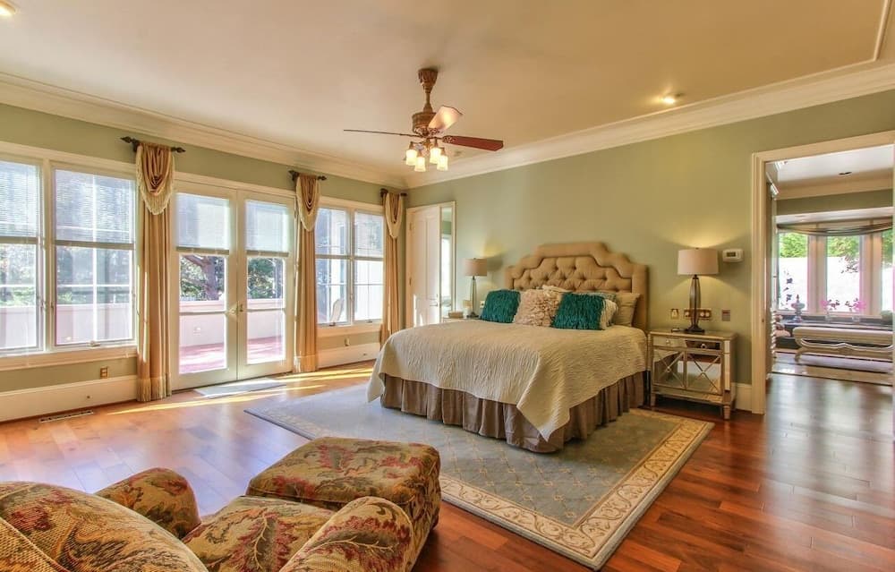 Lx33: Luxury Vacation Villa On Pebble Beach With Pool