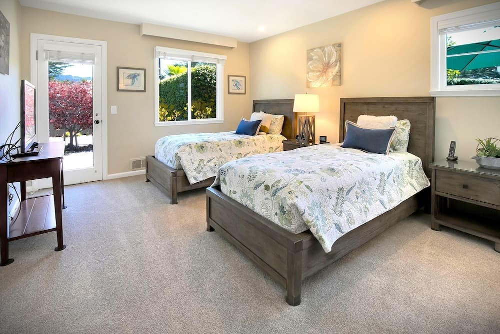 Mv14: Beach Retreat Close To The Beach And Carmel