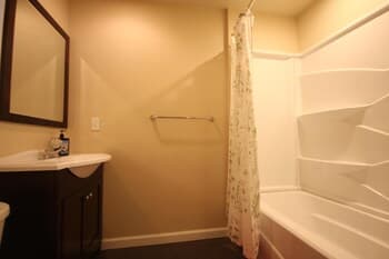 Mv3: Lake View Ski Bear Lodge