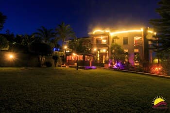 Shine Country Resort Hotel - Hostel