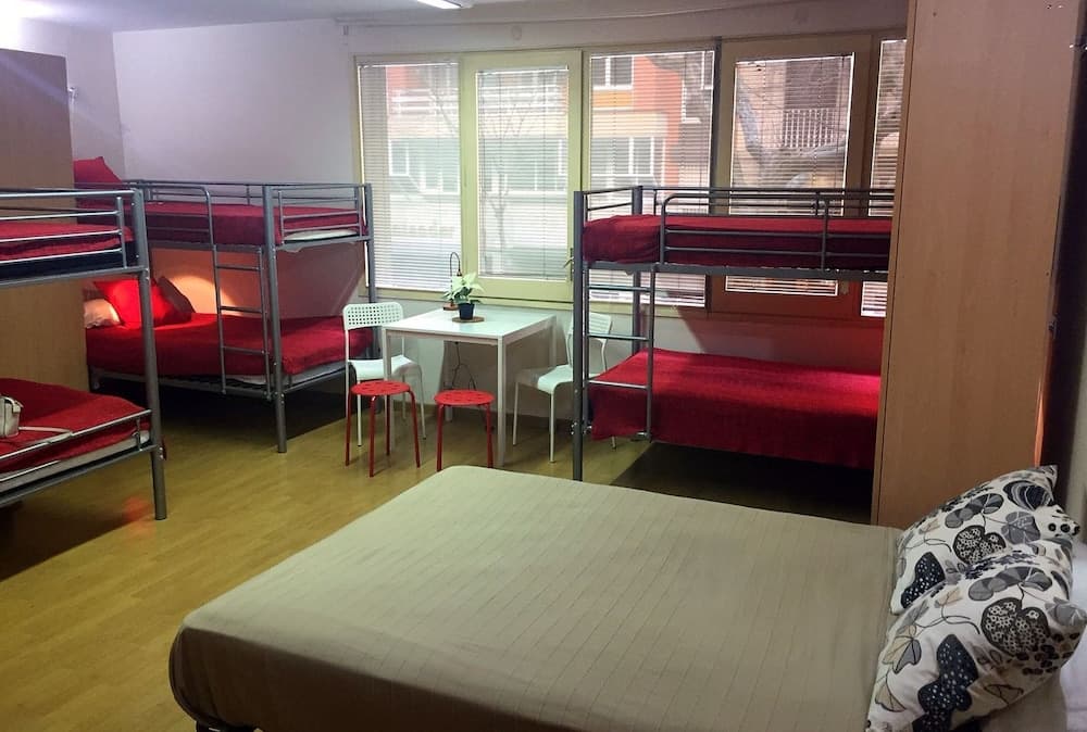 Guest House Barcelona Bruc Hostel I & II