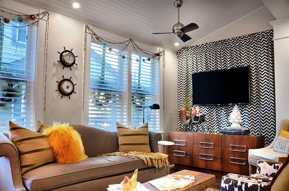 Rehoboth Guest House - Adults only