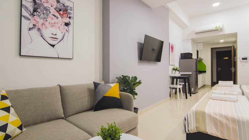 SAIGON 9 - Rivergate Residence Infinity Pool