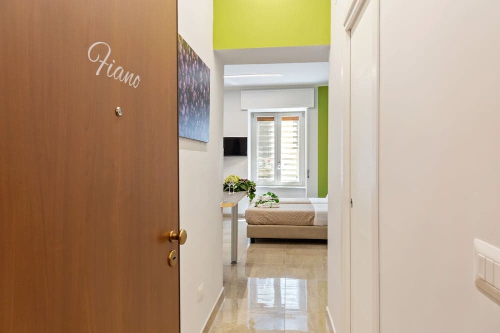 Devon Metro Studio Apartments