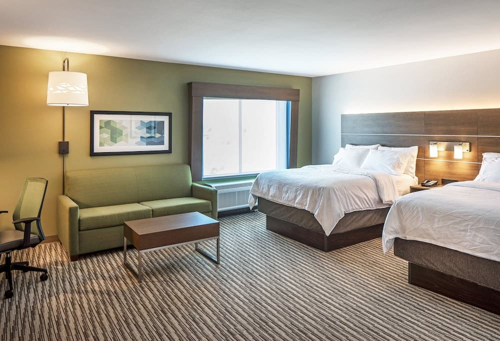 Holiday Inn Express & Suites West Omaha - Elkhorn by IHG