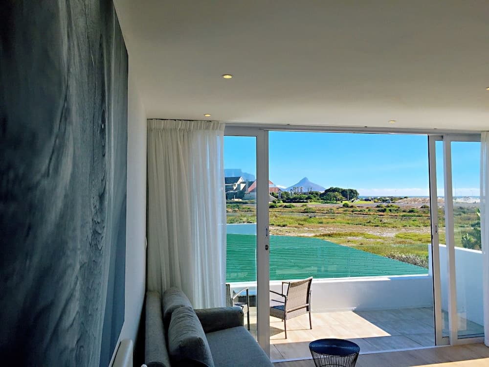 Peach on Beach Boutique Guesthouse