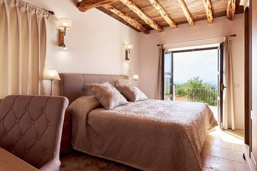 Villa Can Prats, Luxury Villa Surrounded by Nature