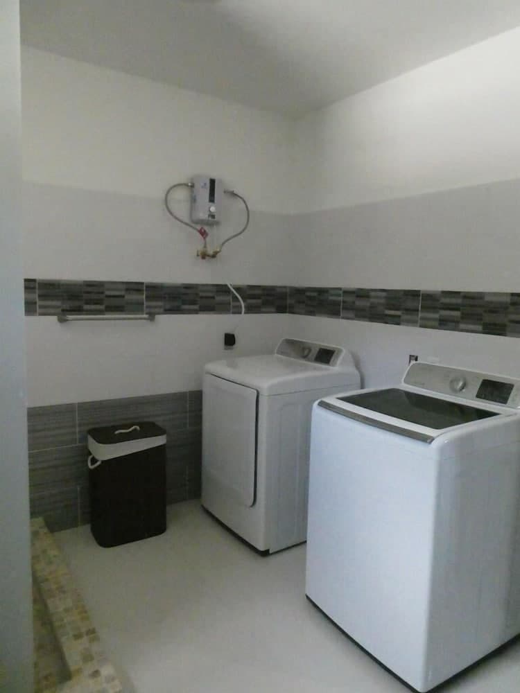 Singh Luxury Apartments With sea View, Apt.2